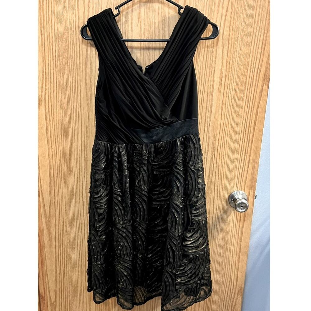 Adrianna Papell Black Cocktail Evening Dress w/ Metallic Floral Women's Size 10